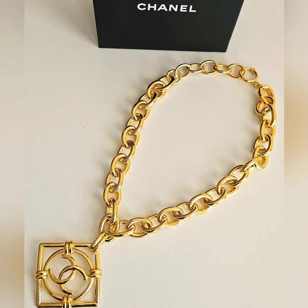 Chanel Gold-plated CC Logo Medallion Chunky Necklace